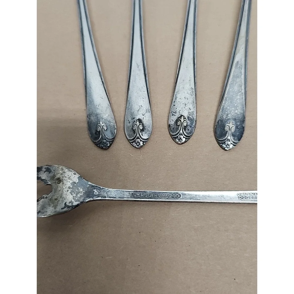 Set of 5‎ VTG Wm Rogers Mfg Co Original Rogers Silverplate Pickle Cocktail Forks